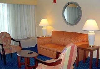 Courtyard By Marriott Dallas Hotel Lewisville