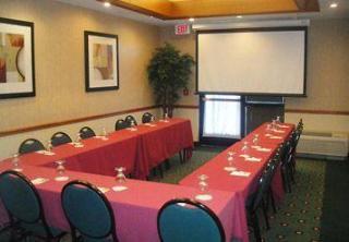 Courtyard By Marriott Dallas Hotel 3*