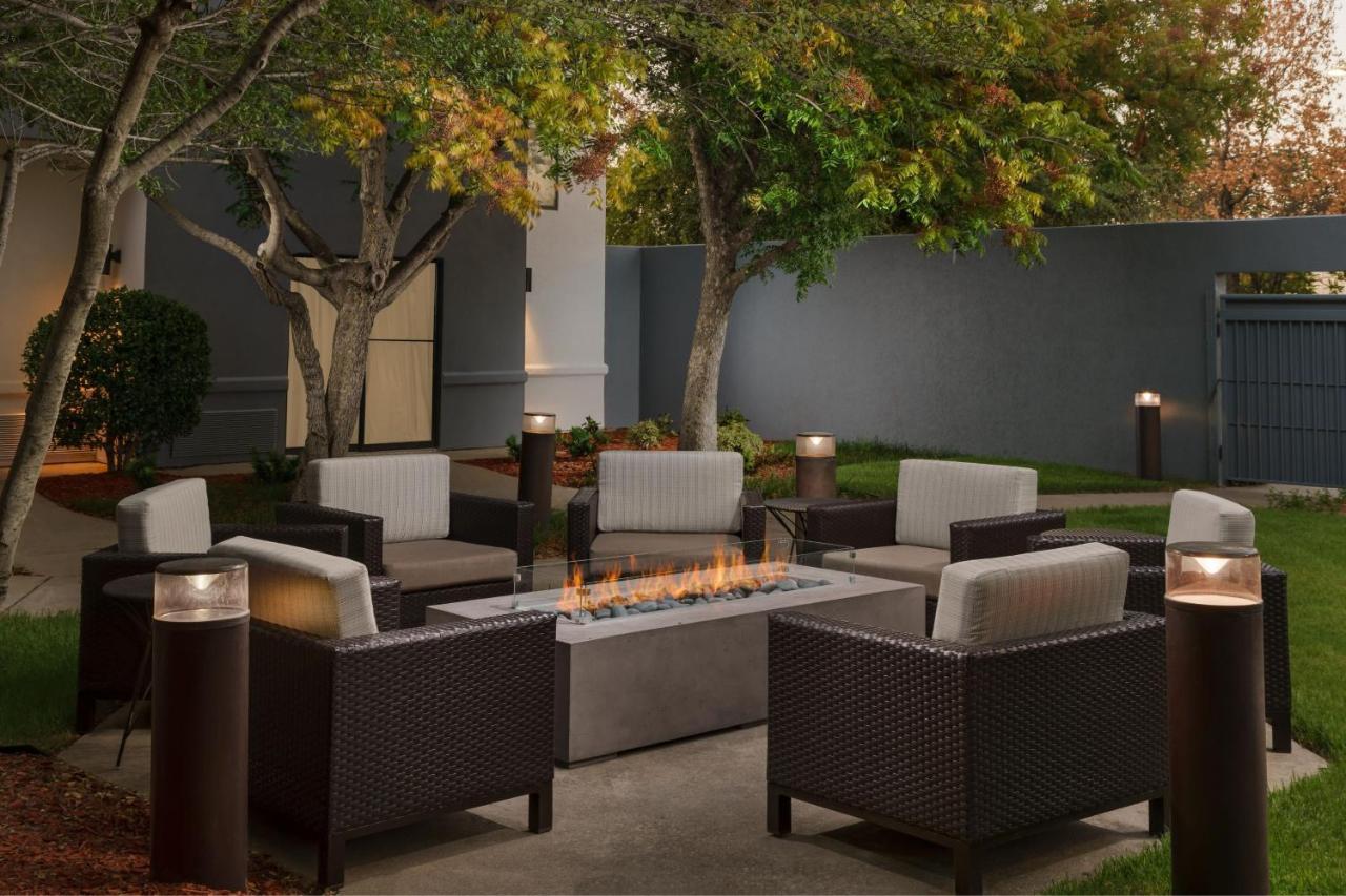 Hotel Courtyard By Marriott Dallas Lewisville