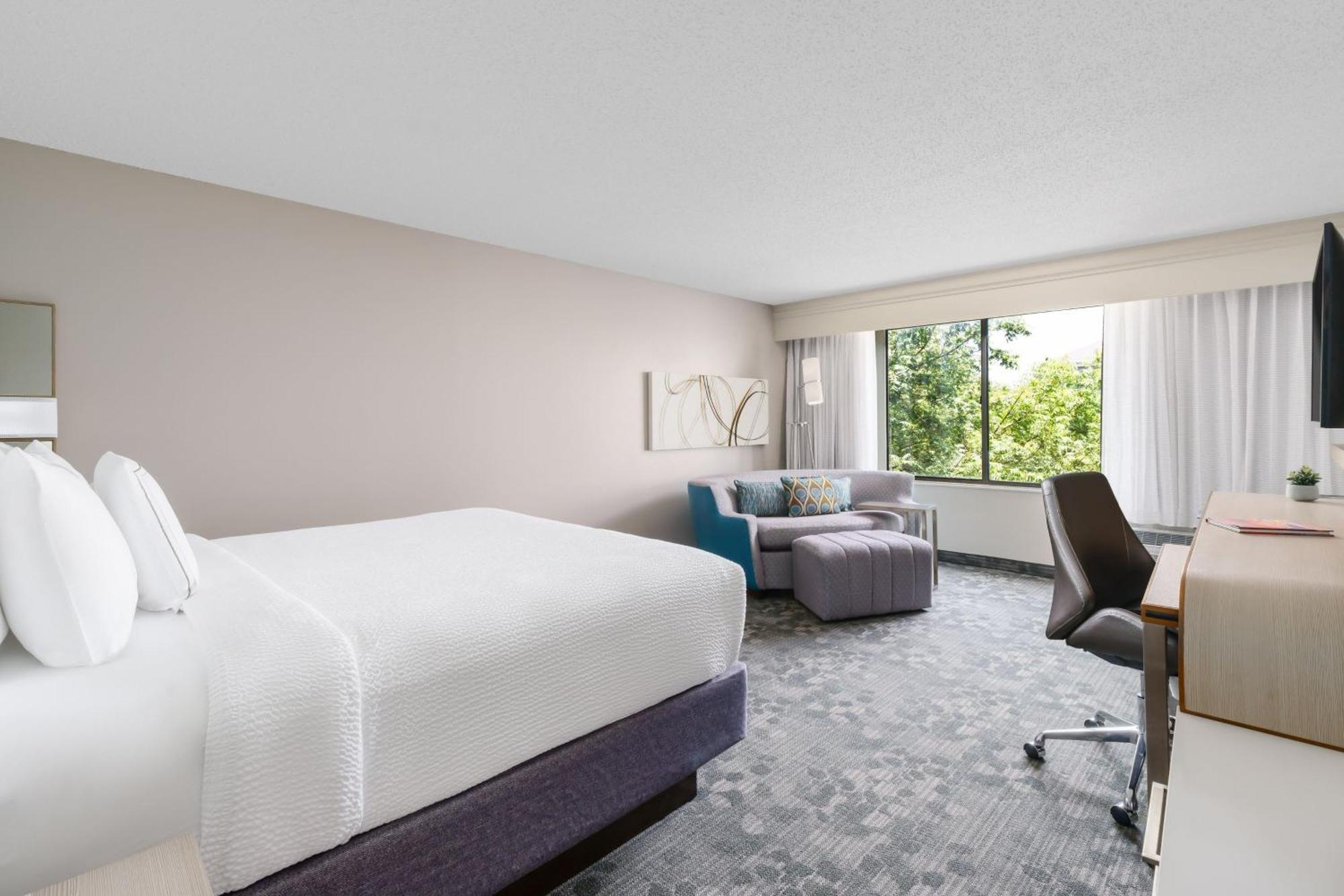 Hotel Courtyard By Marriott Dallas