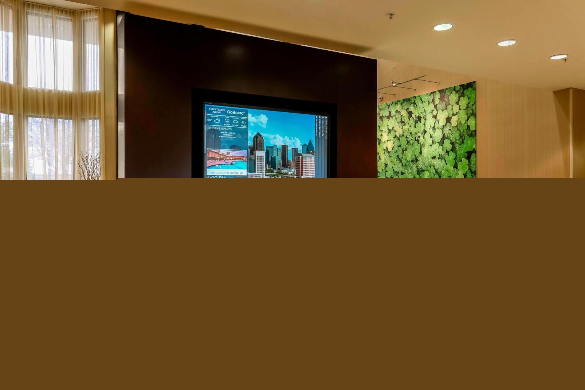 Courtyard By Marriott Dallas Hotel 3*