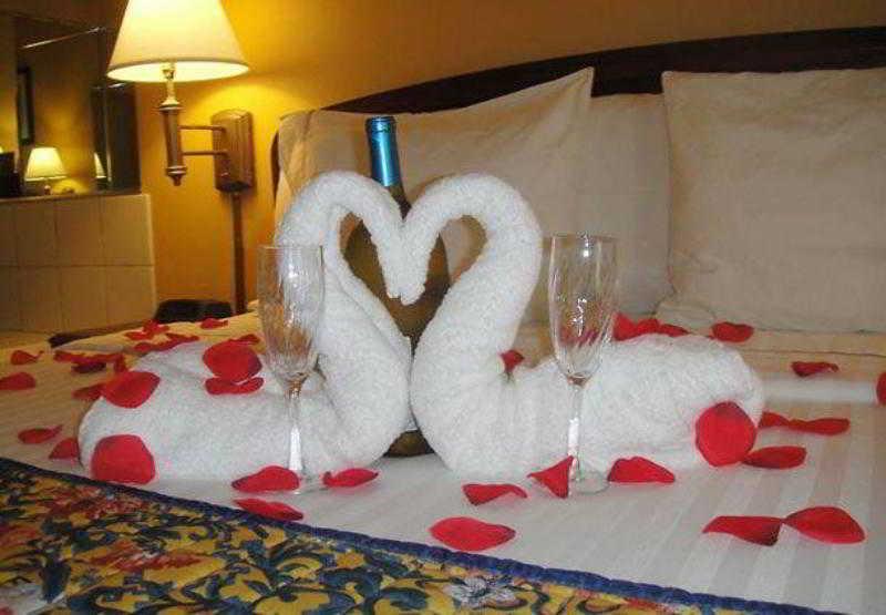 Courtyard By Marriott Dallas Hotel 3*