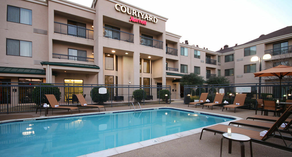 Courtyard By Marriott Dallas Lewisville